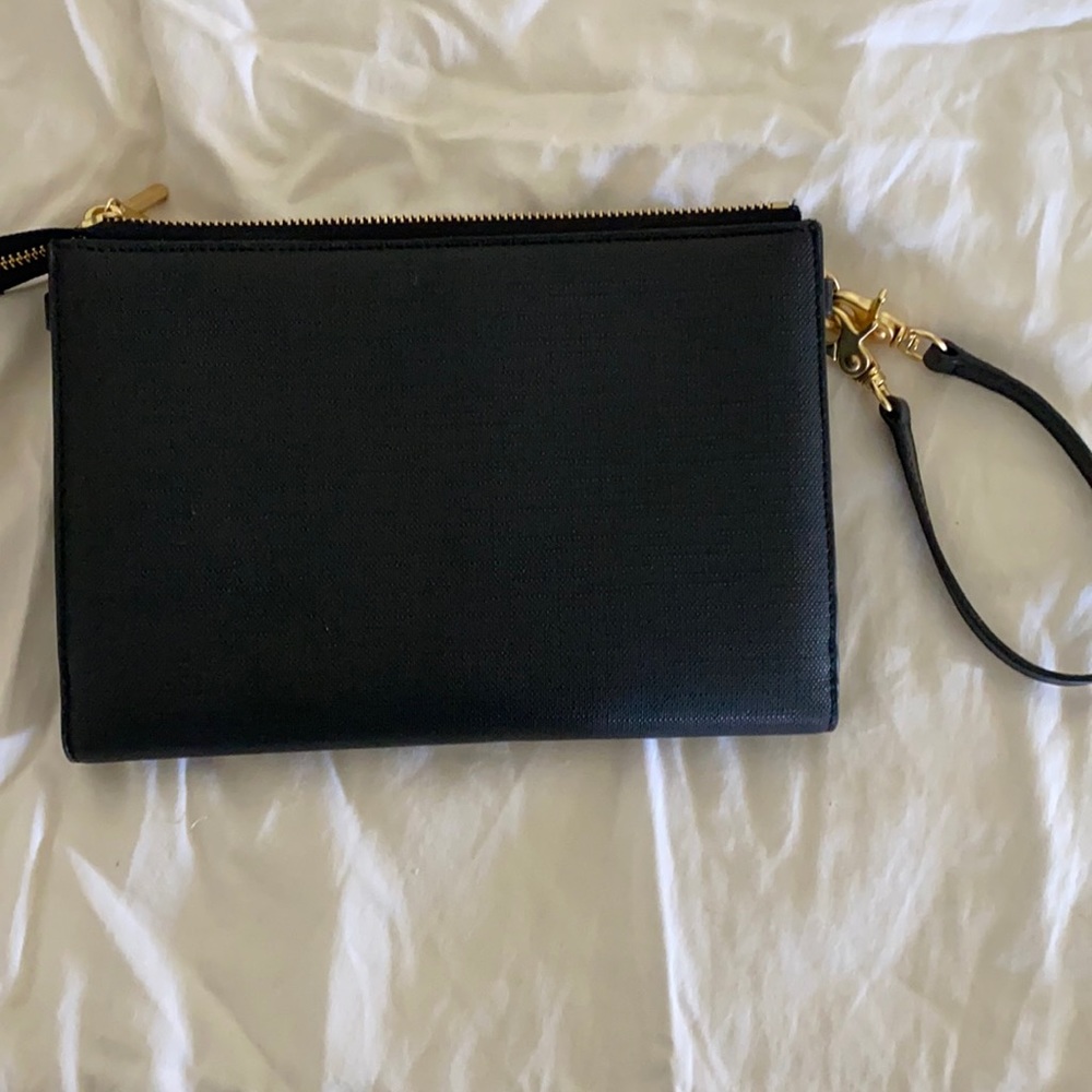 EUC Dagne Dover Essentials Clutch - Black